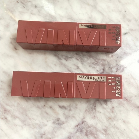 Maybelline Superstay Vinyl Ink Liquid Lipstick, 35 Cheeky  (2) - Picture 5 of 7
